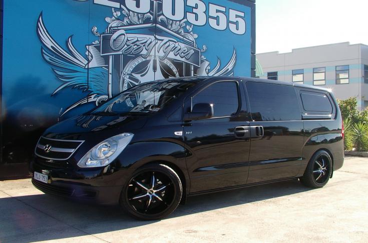 hyundai iload black